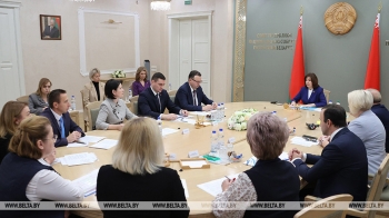 Кочанова: мы должны вместе решать проблемы, с которыми сталкиваются родители